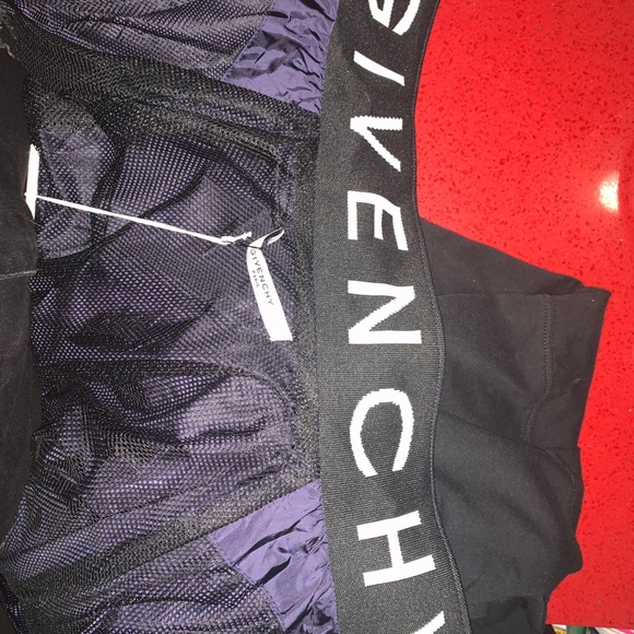Givenchy Windbreaker - Picture 3 of 3